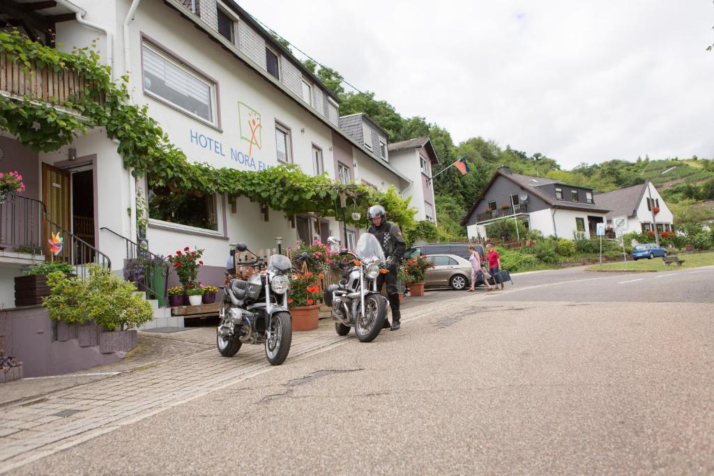 Hotel Emmerich Winningen Exterior photo